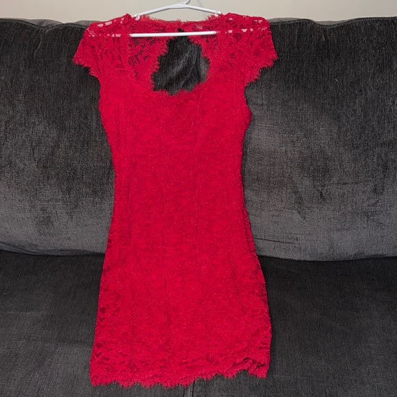 Red Dress - Picture 1 of 3